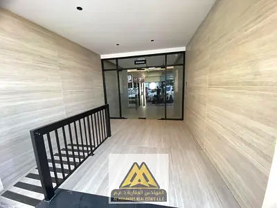 شقة فاخرة 2BHK | ببلكونة باطلاله | وتشطيب سوبر ديلوكس | مع دخول ذكي بالكارد | من أفخم البنايات