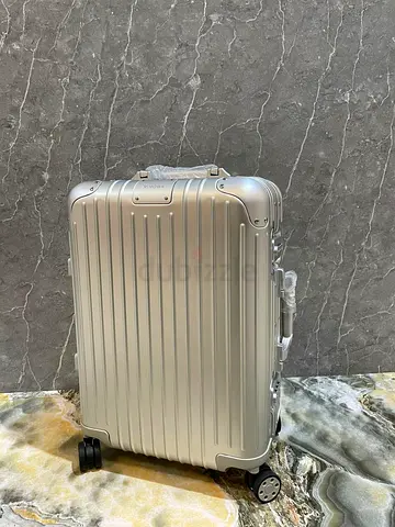 RIMOWA Cabin S Suitcase in Silver -