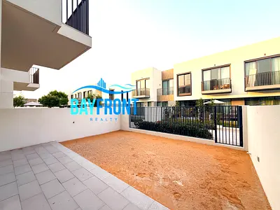 Vacant | Middle Kitchen | Near Pool | BUA 2010 Sqft