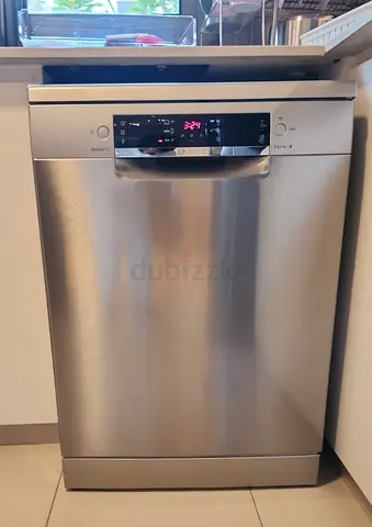 BOSCH Series 4 Dishwasher 3 rakes With Digital Clock 60x60 cm