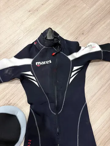 Diving Full suit Mares brand with snorkeling and Mask