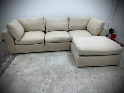 Like new condition pottery barn modular sofa