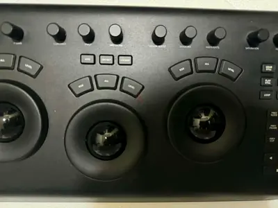 Design DaVinci Resolve Micro Panel – Excellent Condition