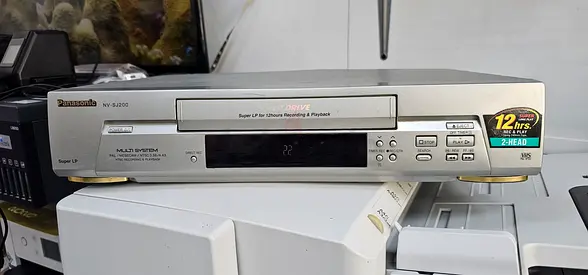 Panasonic NV-SJ200 VHS VCR – Multi System