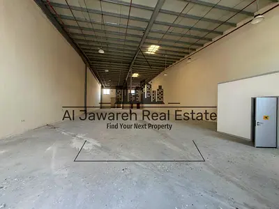 Warehouse for rent, 7,415 sq. ft., 70 kW electricity; suitable for any business activity.