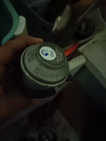 Gas cylinder and regulator