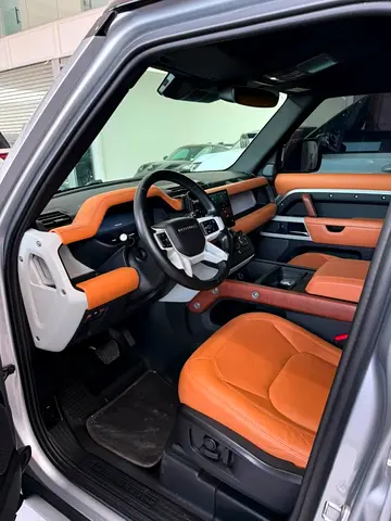 صورة 4 لـ 2023 LAND Rover DEFENDER