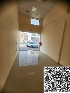 Large area shop / strategic location / budget / on the exit of Dubai