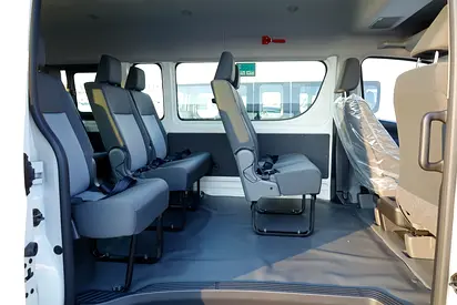 صورة 16 لـ 2026 Toyota HIACE