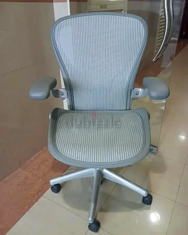 Herman Miller Aeron size B fully loaded