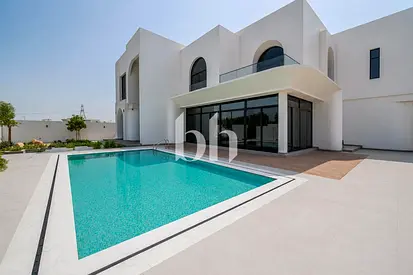 Huge Plot | Private Pool | High End Finishing