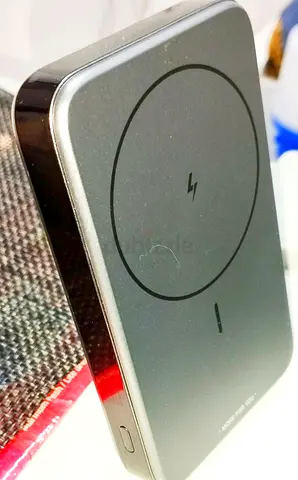 Portable Wireless Power Bank with Qi Charging (Slim, Black)