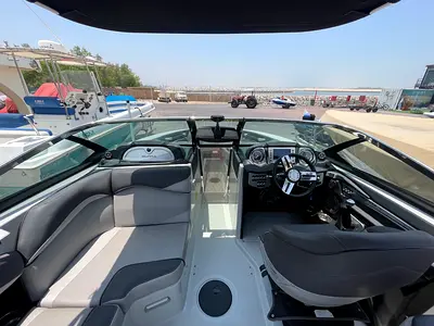 Supra SG 450 – Premium Wakesurf & Wakeboard Boat