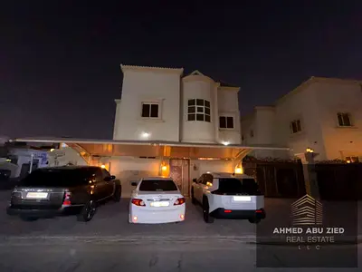 Corner Villa for Rent in Al Rawda 3 Ajman - Near Ammar St - 2 Streets - 5 Masters - Maid - Dining - Roof - 130K