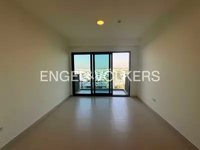 Vacant | Mid Floor | Prime Location