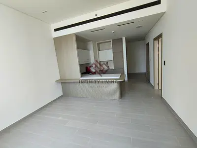 Distress Deal | Luxurious 1-BR Apartment | Jumeirah Village Cir...