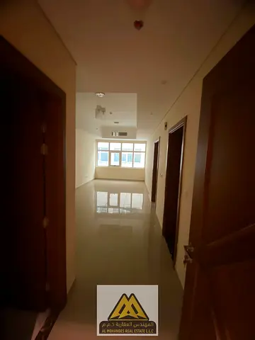 Fantastic opportunity / Largest space / Built-in wardrobes / Finest finishing / Central air conditioning / Free maintenance / Easy payment options / B