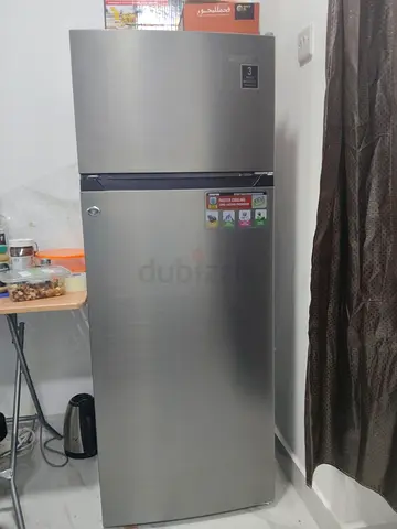Geepas Double Door Refrigerator Silver 169 liter
