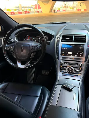 صورة 15 لـ 2017 Lincoln MKZ