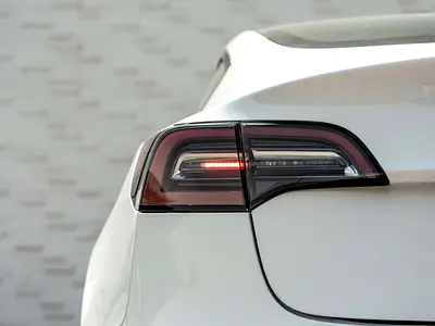 صورة 6 لـ 2021 Tesla MODEL 3