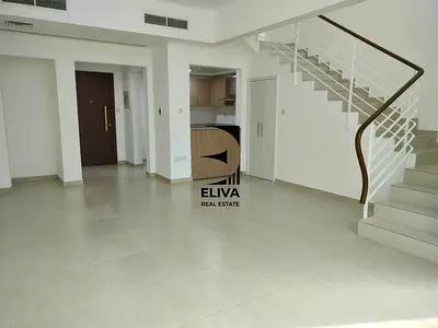 Single Row | Upgraded Unit | Near Amenities