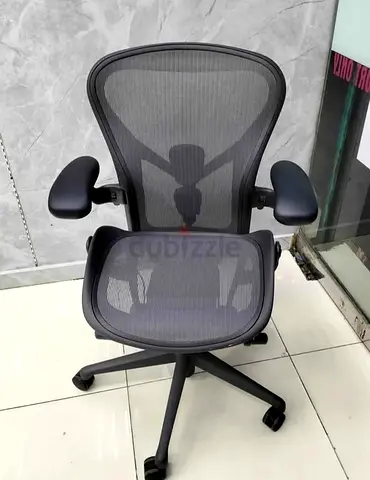 HERMAN MILLER AERON REMASTERED GRAPHITE  CHAIR SIZE B FULLY LOADED