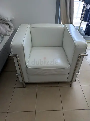 Comfy White Leather Chair