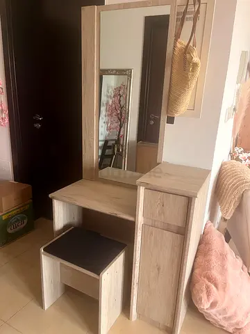 Light Oak Dressing Table with Mirror and Stool - Excellent Condition - Never Used