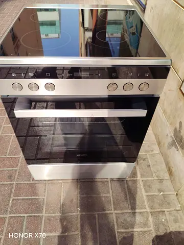 Siemens freestanding electric cooker with ceramic hob - good condition