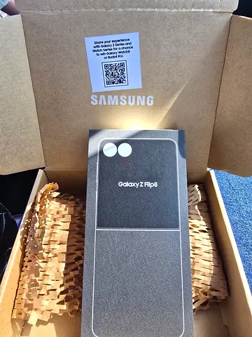 Samsung Galaxy Z Flip 8