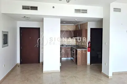 Chic 1BR | Spacious & Balcony View | Preatoni JLT