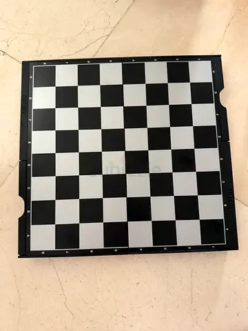Portable Folding Game Boards - Chess & Backgammon Set, pins inside