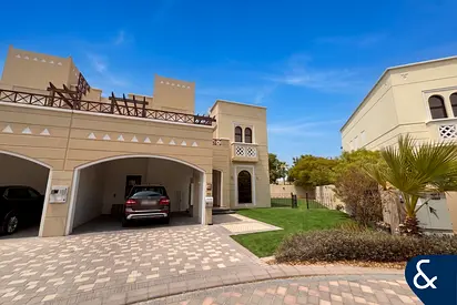Corner Unit | Huge Plot | Ready Now | 3 Beds