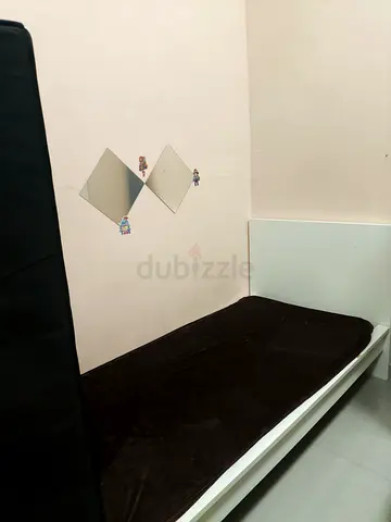 Partition for rent in Al Barsha South 2 ( nearby Dubai Science Park)-No ARABIC PLEASE