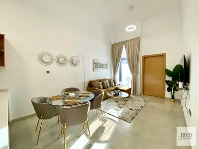 Elegant Design | Vacant | Discover Contemporary and Expansive Living | Modern Amenities for Your Co