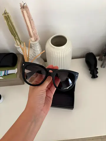 Sunglasses for female Prada