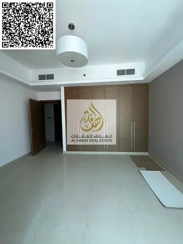 Two bedrooms and a living room in Jalfa Tower. Free parking, gym, and swimming pool. Free garden. Built-in safes. Second tenant. Asking price: 60,000.