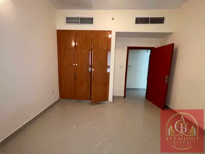 SPACIOUS 2 BHK - MODERN BIG LAYOUT-with store - CLOSE TO MOE