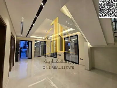 فيلا للإيجار في الزاهية بعجمان | شارع وسكة | 5 غرف ماستر | مجلس وصالتان | مطبخان | غرفة خادمة | ارتداد 30 متر