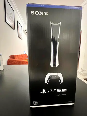 PS5 pro 2TB Sony PlayStation 5 Pro 2TB - Like New with extra controller and disc player