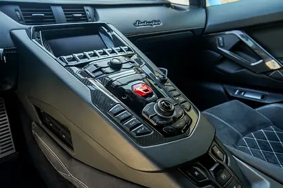2018 Lamborghini AVENTADOR — миниатюра 18
