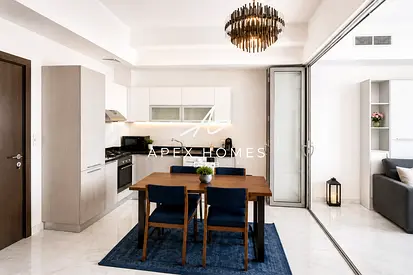 1BR Convertible to 2BR | High Floor | Canal View
