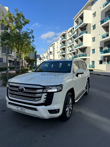Toyota Land Cruiser 2025 GXR GCC Specs ,Al futtaim ,single owner
