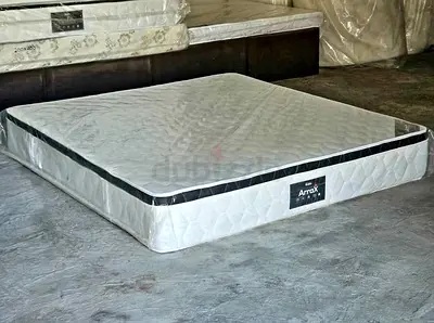 King size 180x200cm mattress with top foam.  All times delivery available