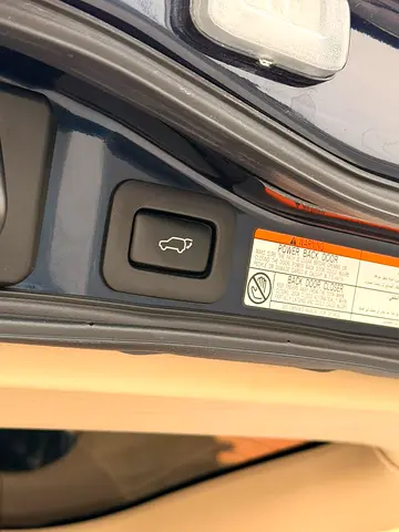 2019 Toyota LAND CRUISER thumbnail 7