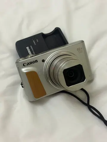 Canon PowerShot SX740 HS digital camera