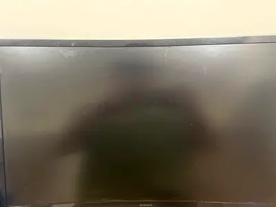 Monitor 60 hz good condition no stand
