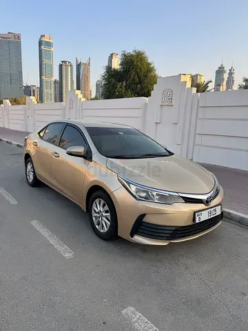 Toyota Corolla 2018 SE+ 1.6 service history from ALFUTTAIM original paint