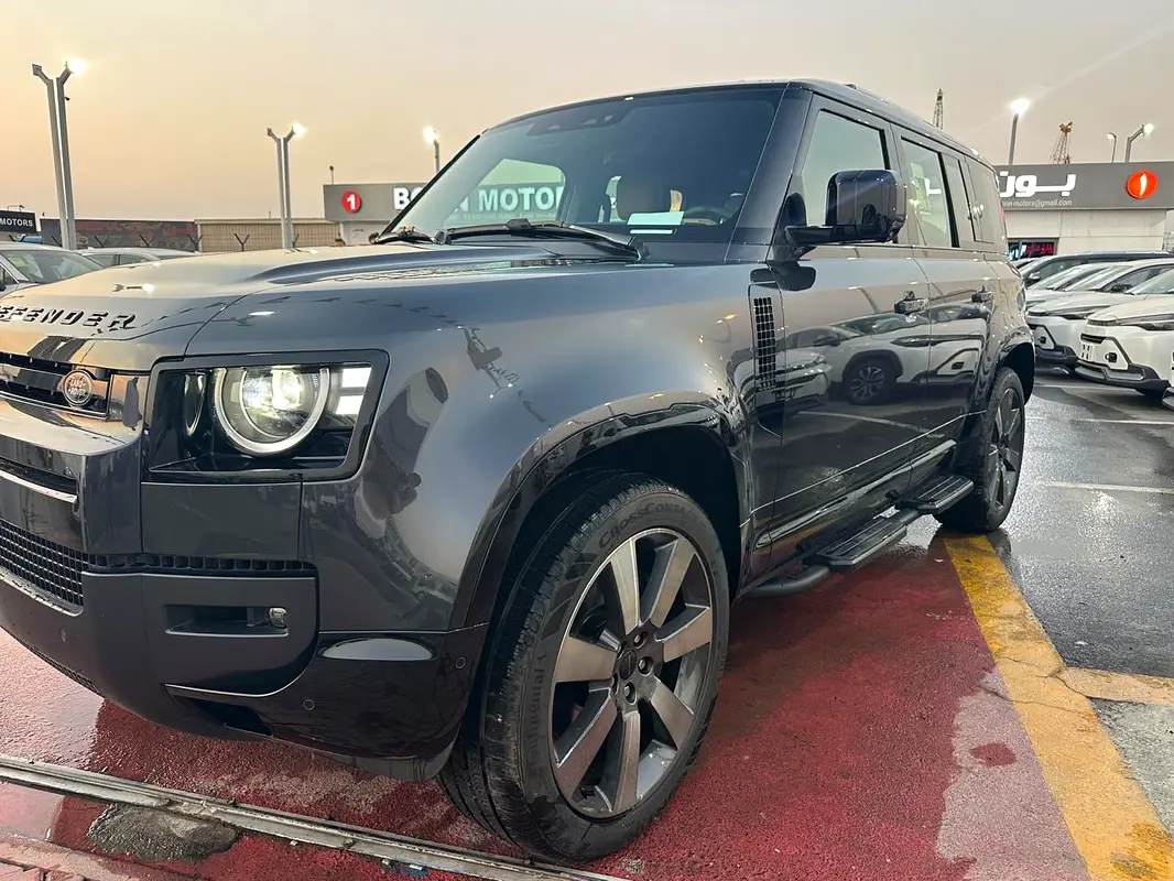 Land Rover Defender 2026