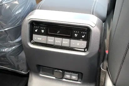 2026 Toyota PRADO — фото 10